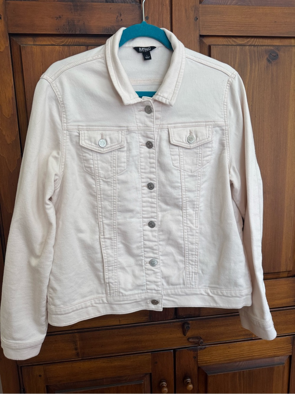 Buffalo Size Large Cream Soft Denim Jacket - Classic Women's Trucker. NWOT